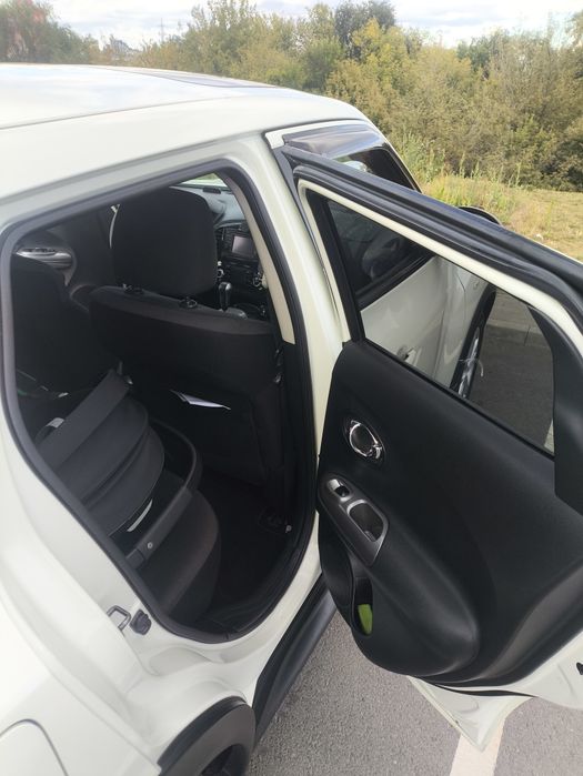 Продам Nissan Juke 1.6 turbo SV AWD 2011