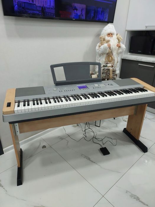 Цифровое пианино YAMAHA DGX-640 / піано / пиано Ямаха
