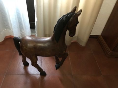 Cavalos de decoraçao em madeira