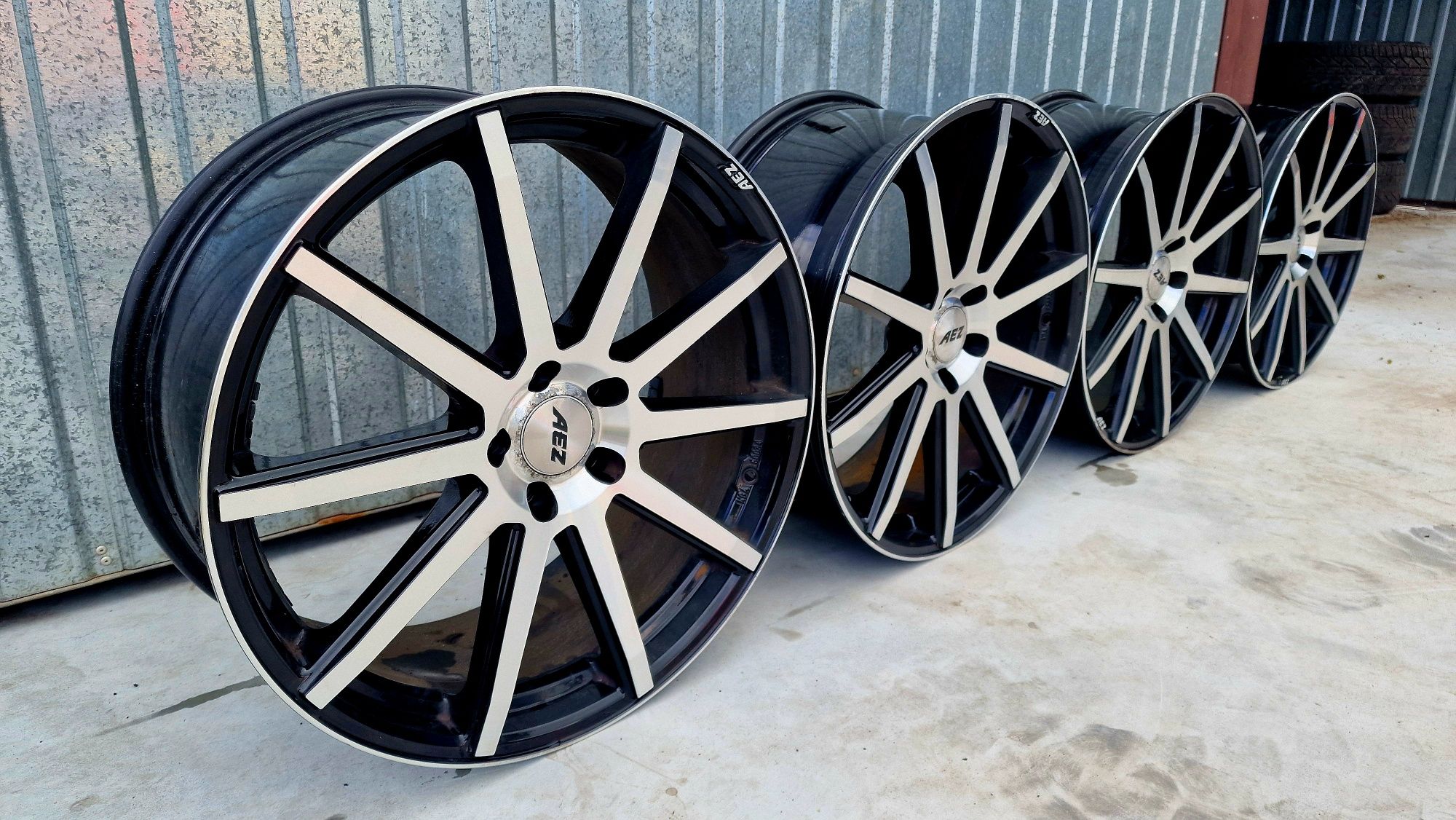 Felgi aluminiowe AEZ Straight 5x114,3 20" 8,5J et 45