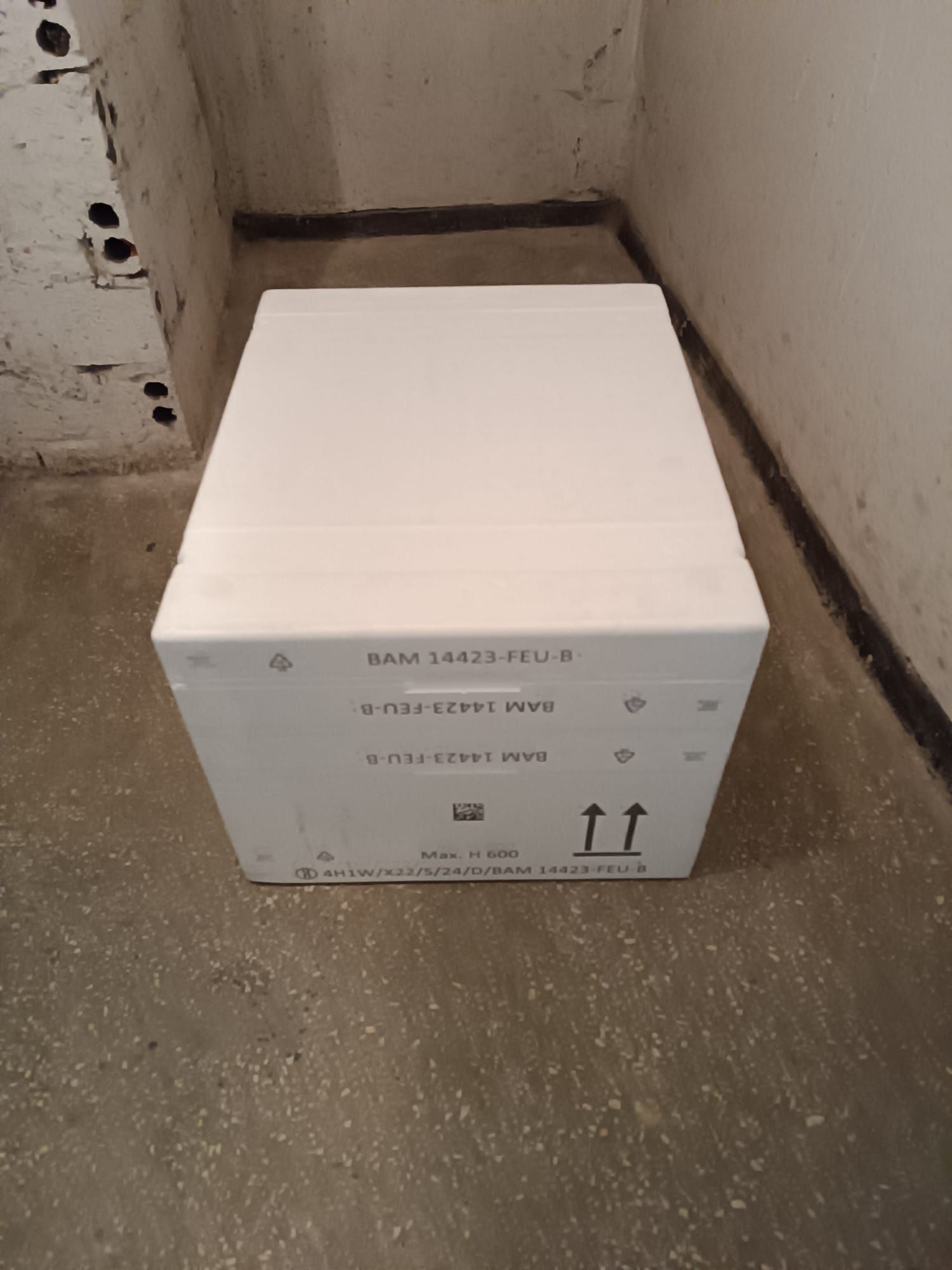 Pudło styropianowe styrobox domek dla kota