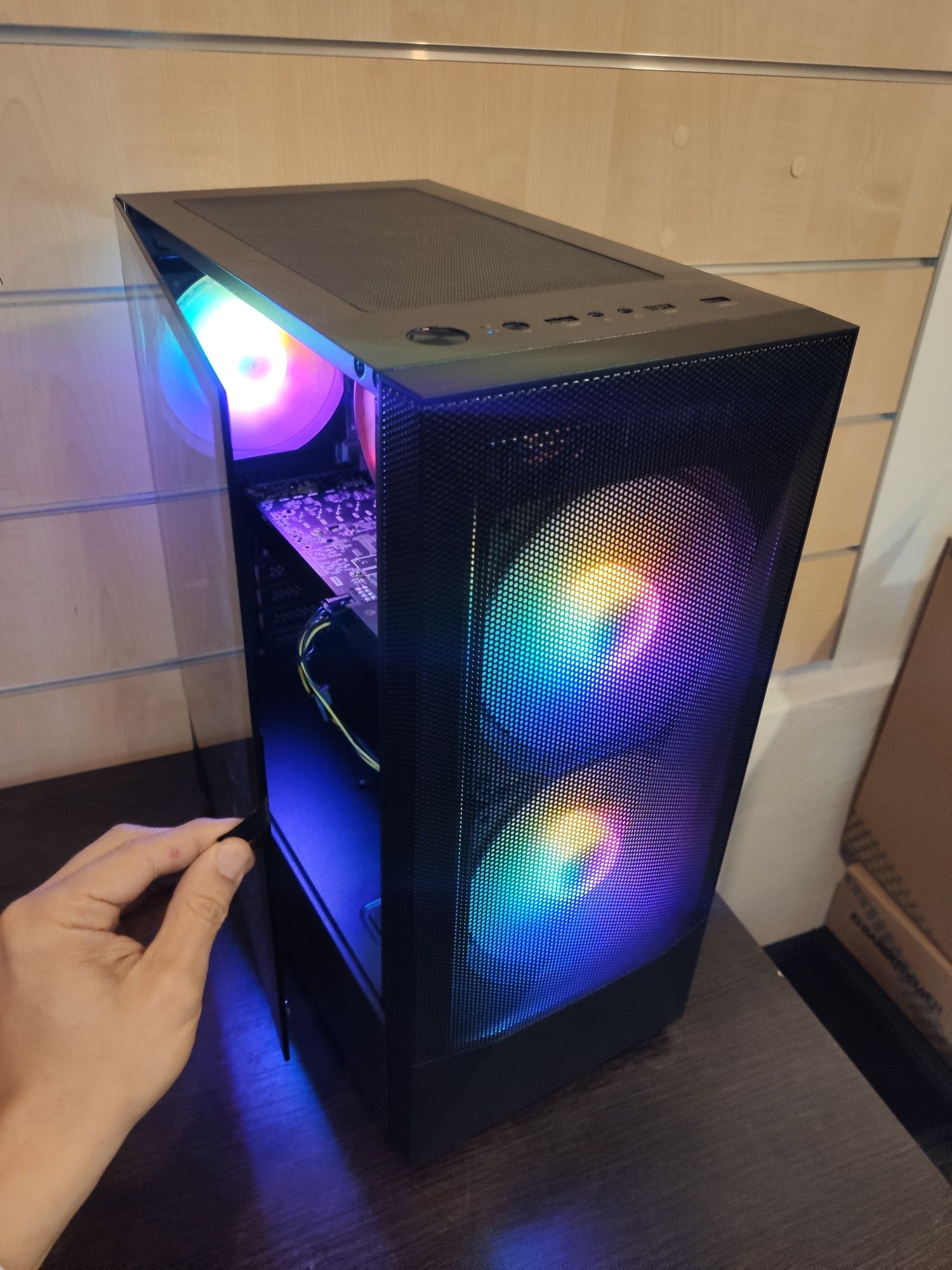 Ryzen 5, LED Komputer do gier, RTX 4060, SSD, Win 11, Office