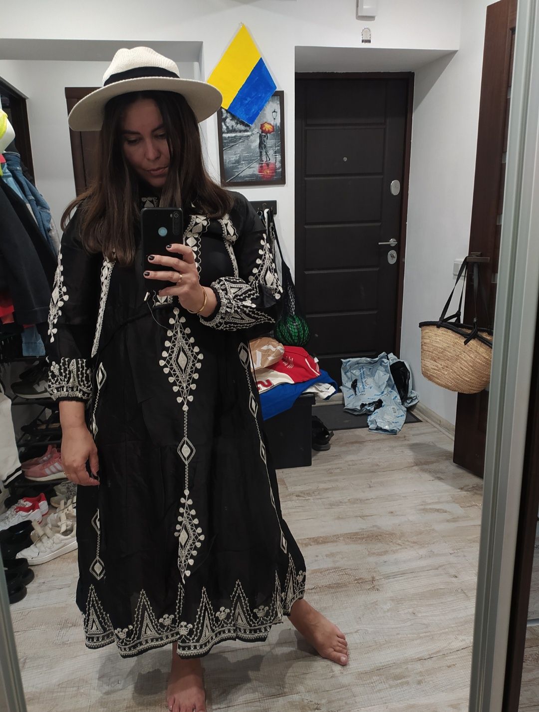 Сатинова сукня Zara з вишивкою xs/s