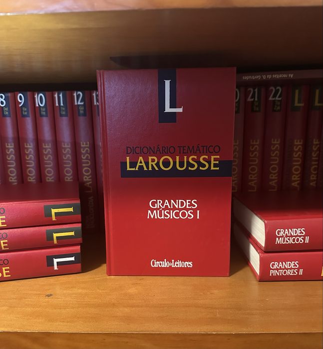 Nova Enciclopédia Larousse com Dicionários Temáticos