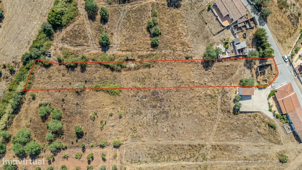 Terreno com Ruína - Excelente Preço