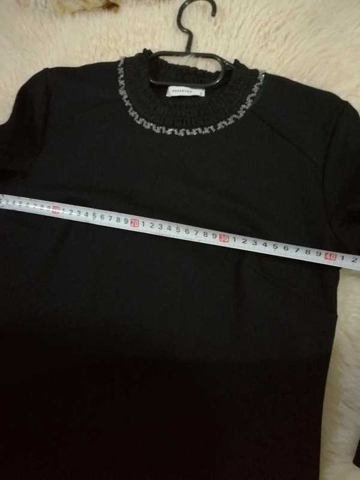 Czarna sukienka Reserved