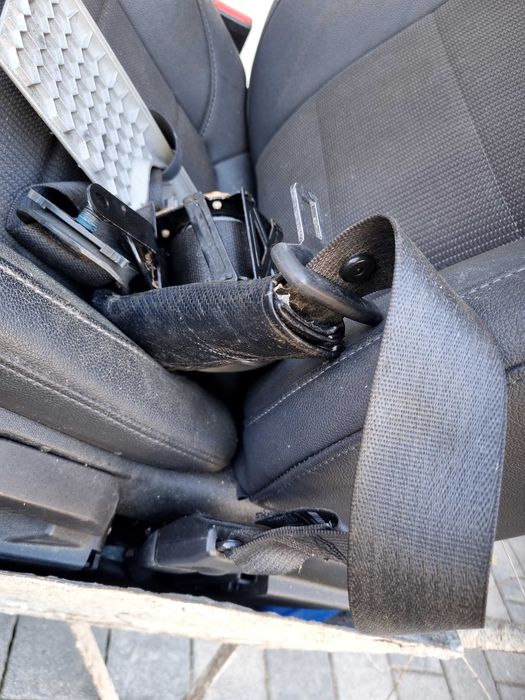 Napinacz dopinacz pas opel insignia a