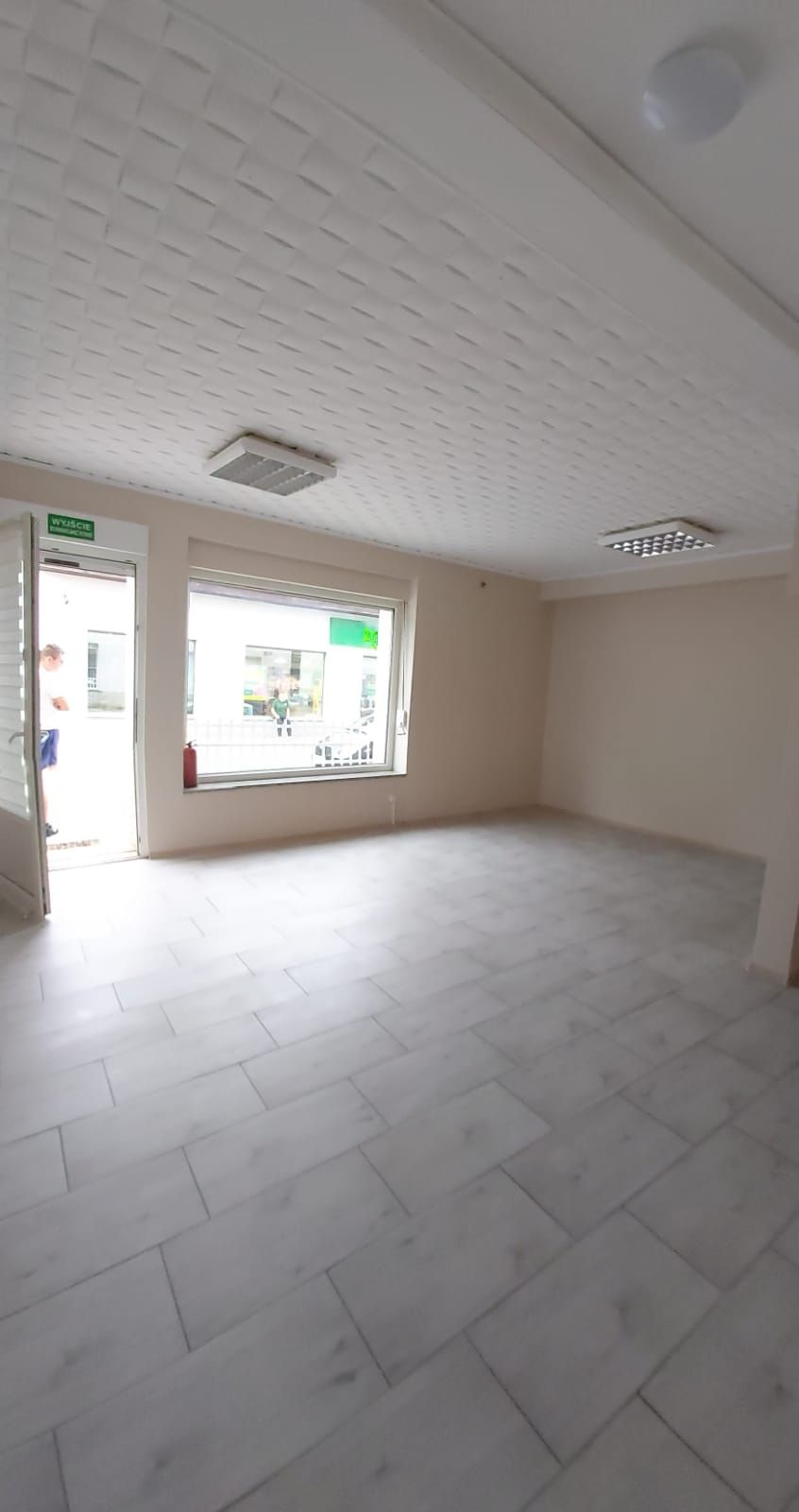 Lokal użytkowy w centrum osiedla