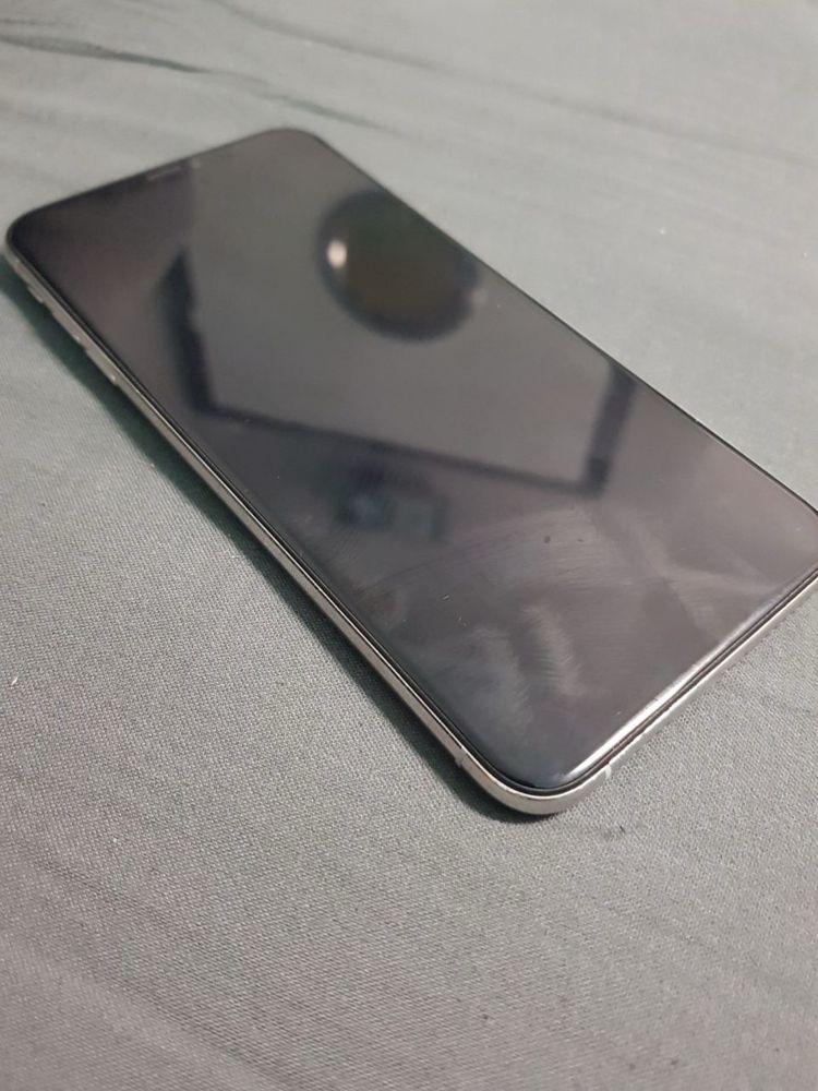 Iphone XS MAX (10s max)