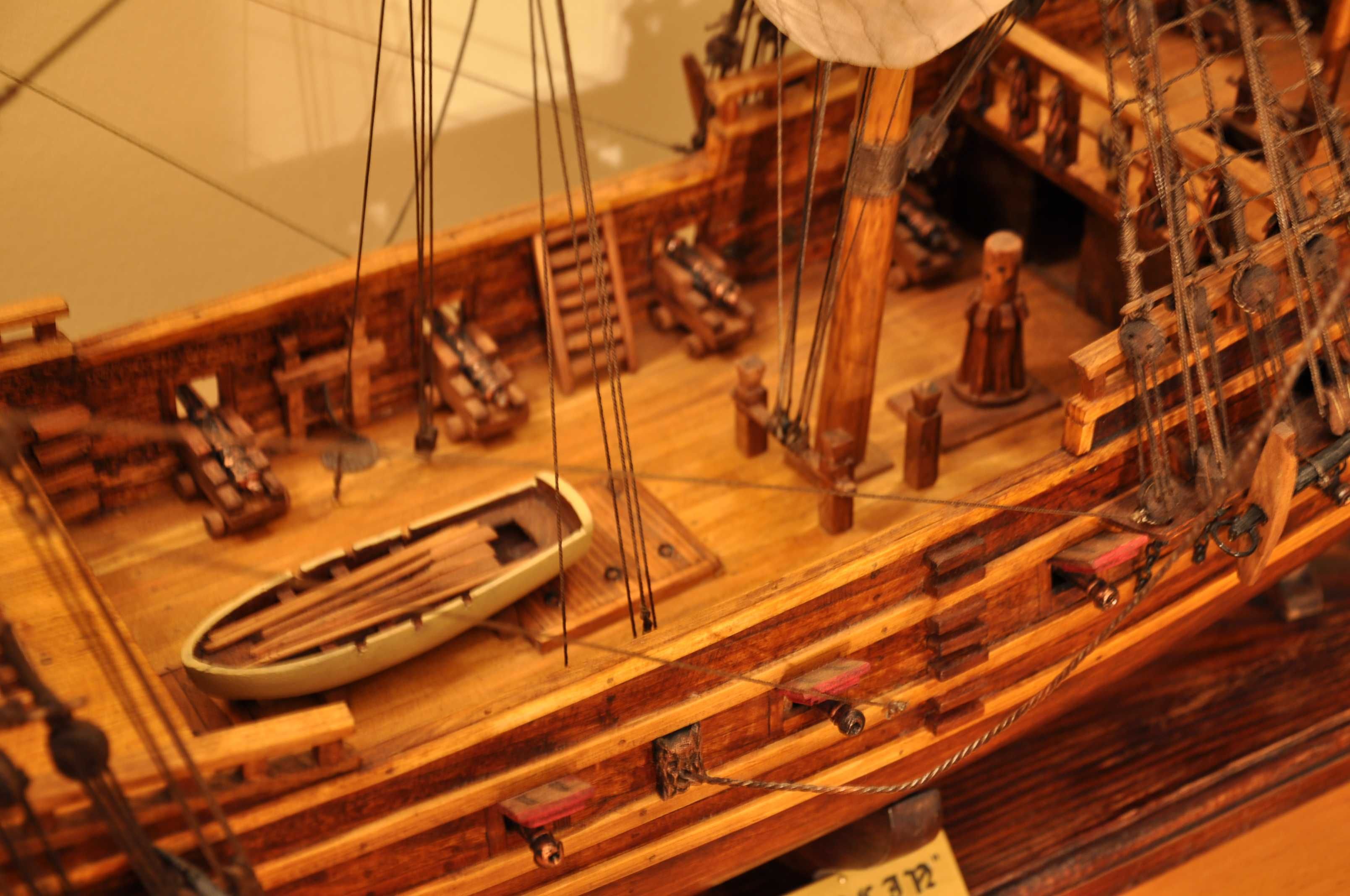 Duży drewniany model statku Berlin z 1674, ręcznie wykonany