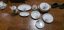 Porcelanowy serwis obiadowy na 12 osób