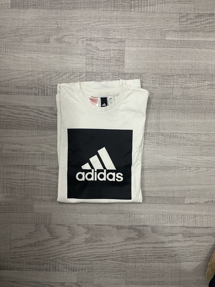 T shirt Adidas branca