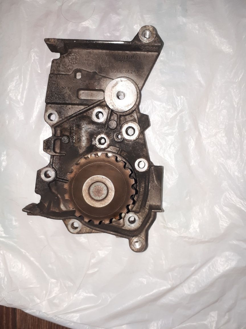 Водяной насос ( помпа) Renault Megane 2 1,6л К4М