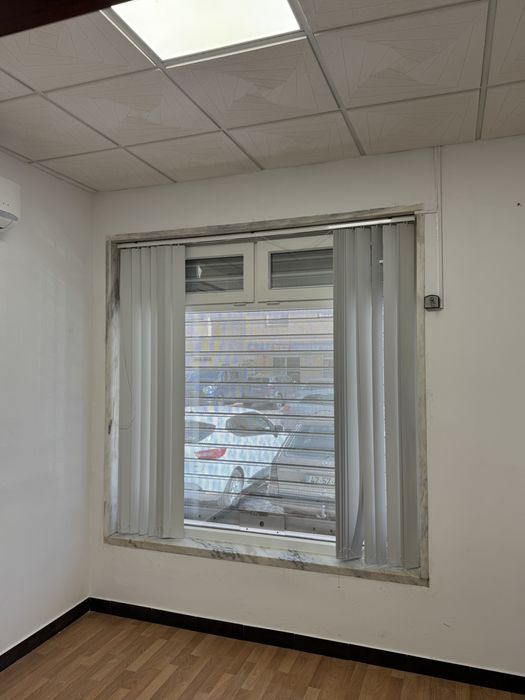 Lojas / montas / caixilharia em PVC / Aluminio / Vidro