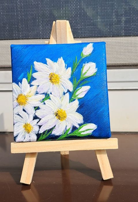 Małe obrazu na sztalugach 7×7. Malowane akrylami