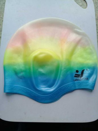 Детская шапочка для плаванья в бассейне + подарок- очки для плаванья.