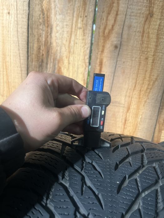 NOKIAN 255 40 18 /225 45 18 HAKKAPELIITA R3