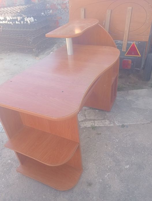 Secretaria com prateleira para por cds