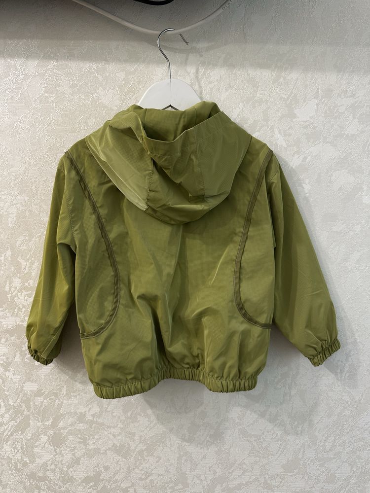 Осіння куртка zara