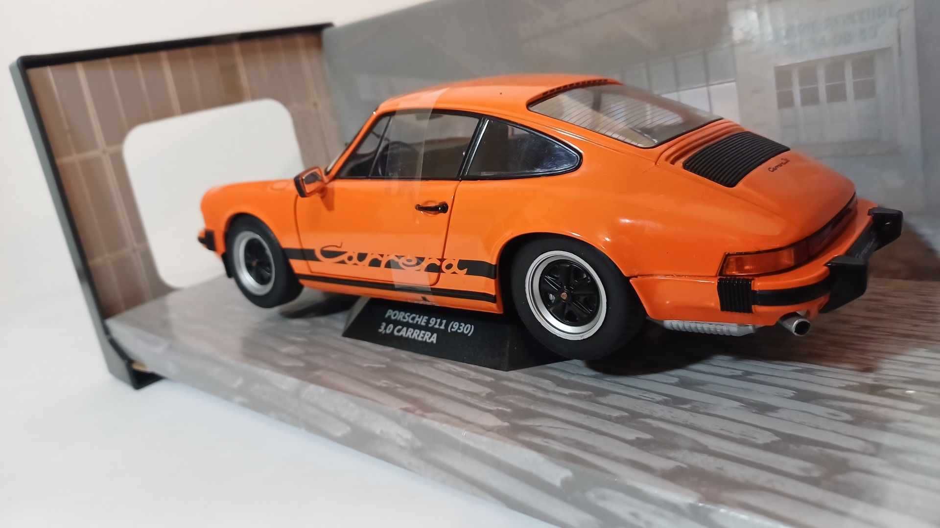 1/18 Porsche 911 3.0 Carrera (930) lr - Solido