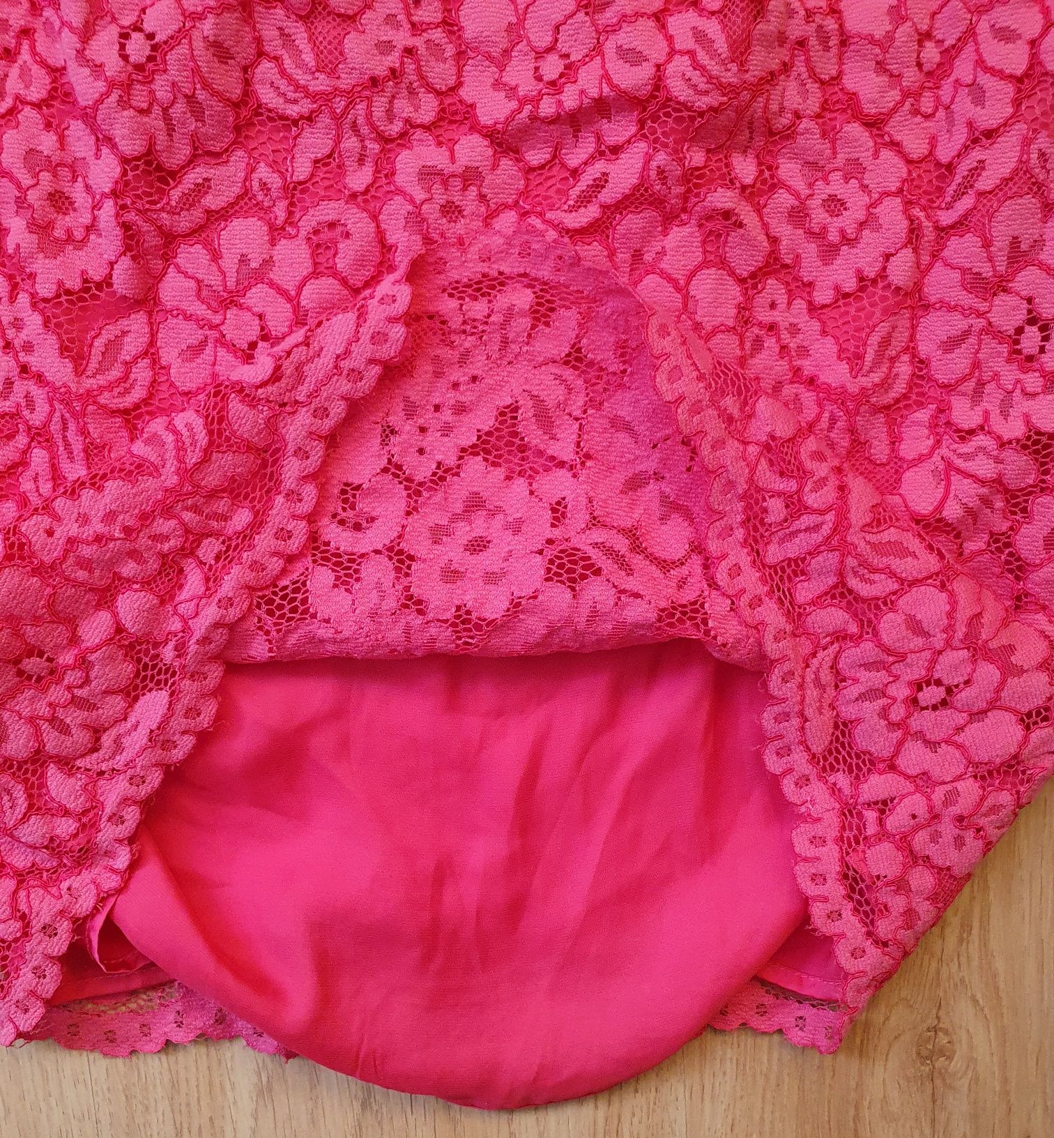Sukienka koronkowa marki H&M Premium Selection (XS)