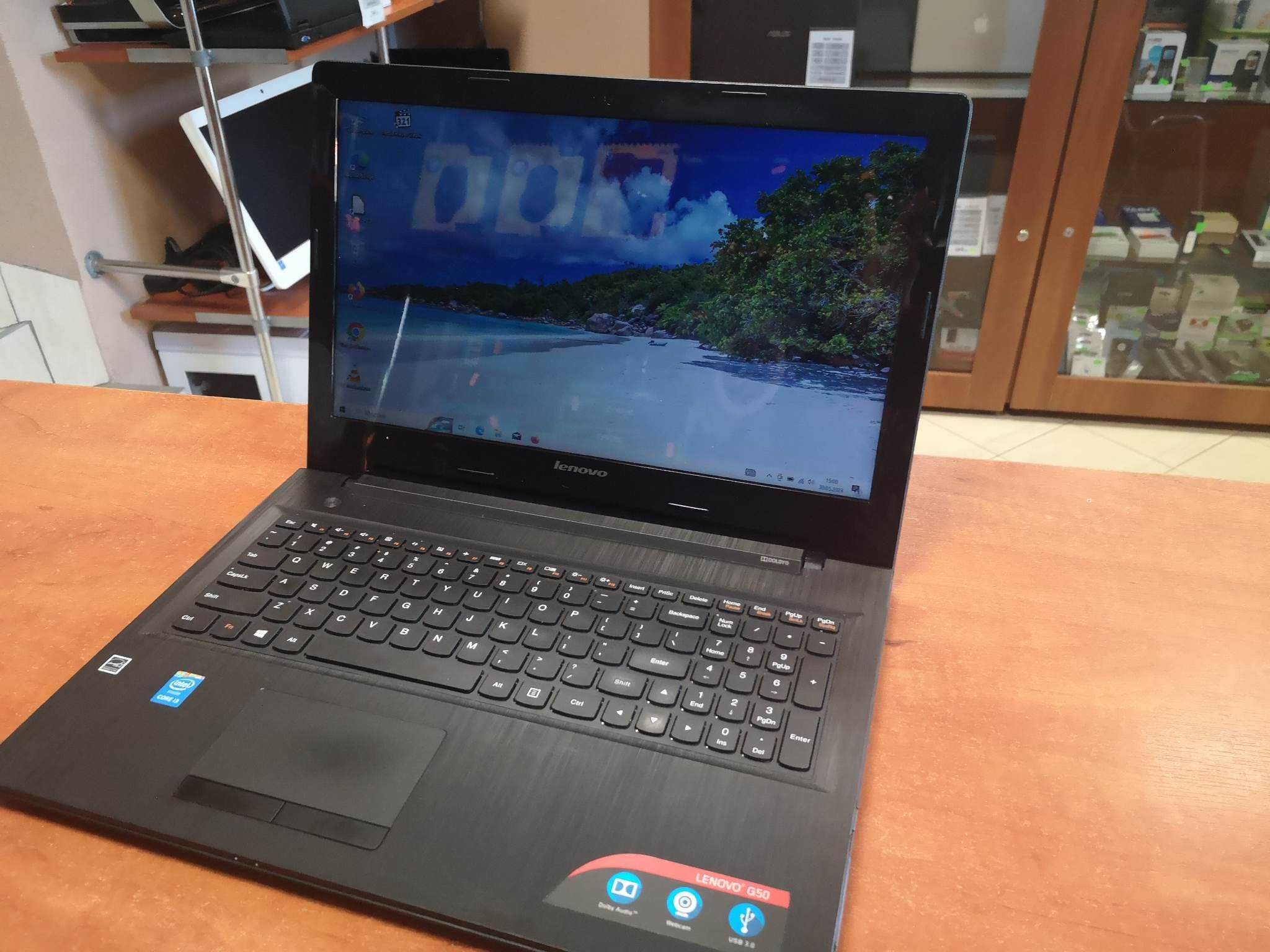 laptop LENOVO 15,6" I3-4030U 8 GB 120 SSD  win 10