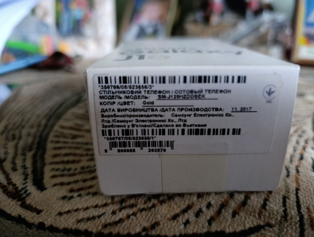 Смартфон galaxy j1