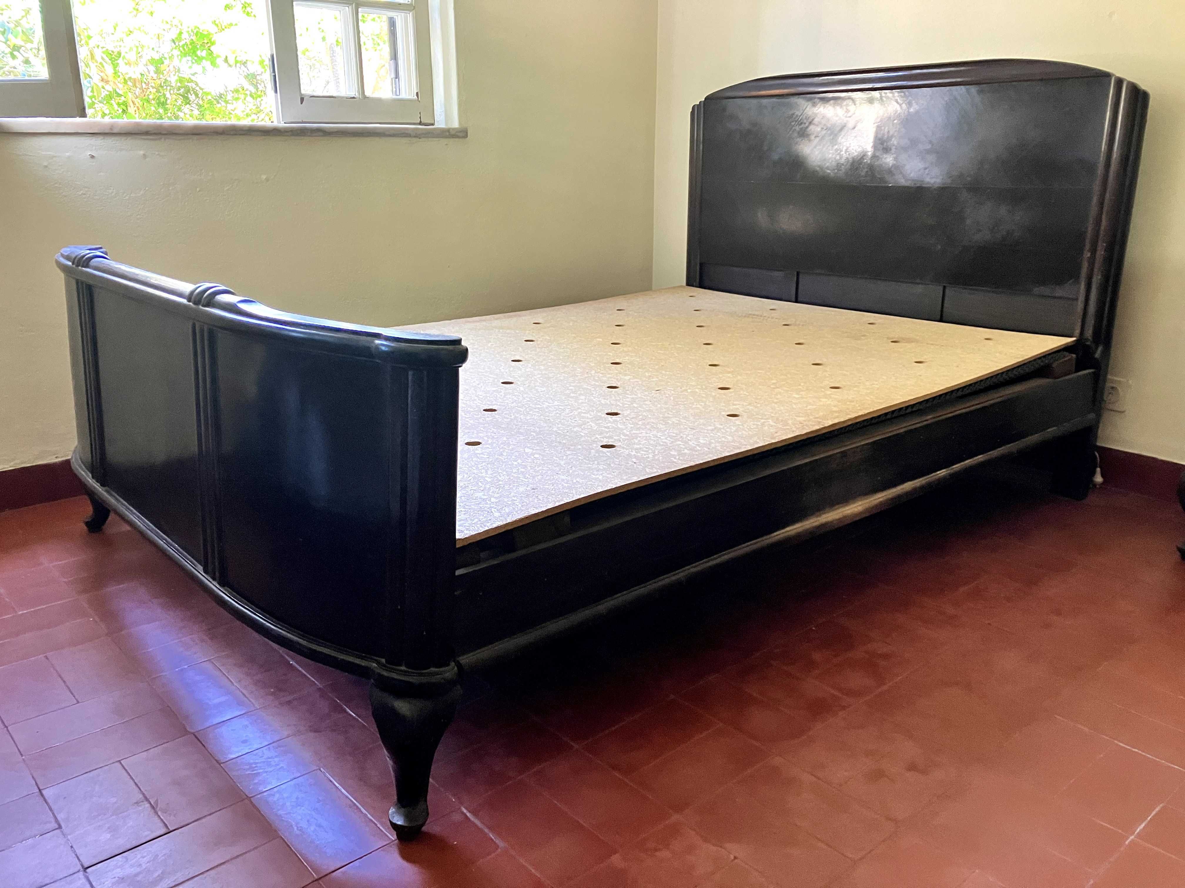 Mobília de quarto estilo Queen Anne - para restauro