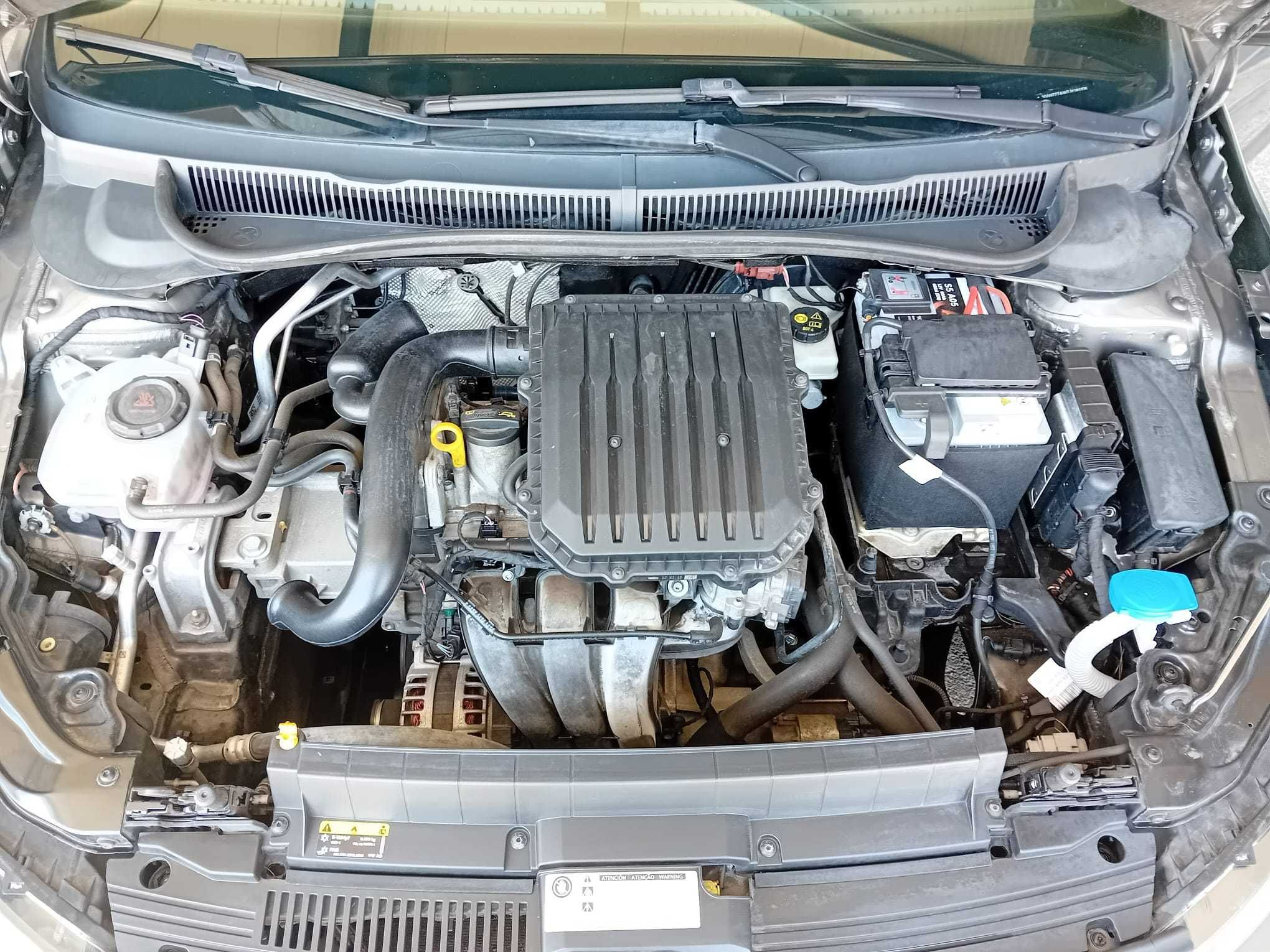 VW Polo 1.0 - 2021 - Nacional ( pequeno sinistro )