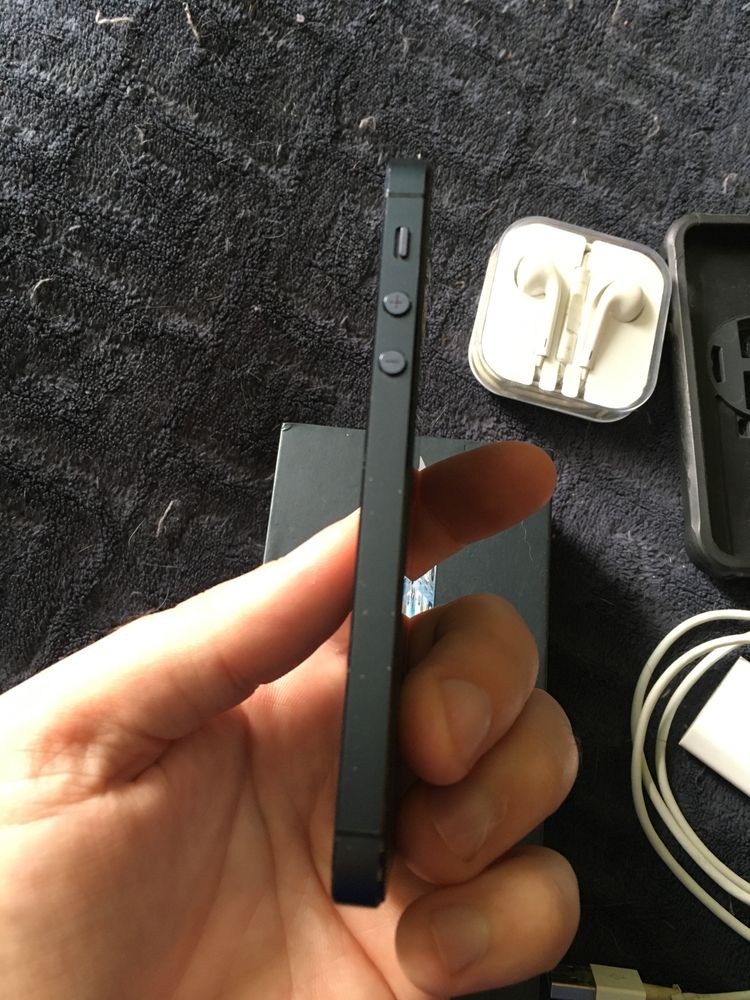 Apple 5-все в оригіналі