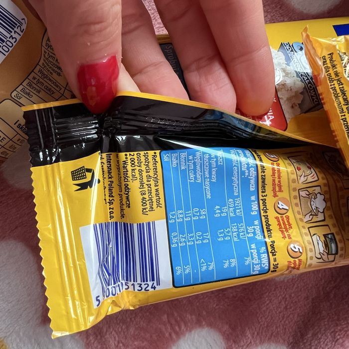 Zestaw przekasek orzeszki ziemne felix z pieca prazone popcorn maslany