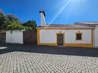 Moradia rústica: 2 Quartos, Cozinha, Sala, Logradouro – Pronta habitar