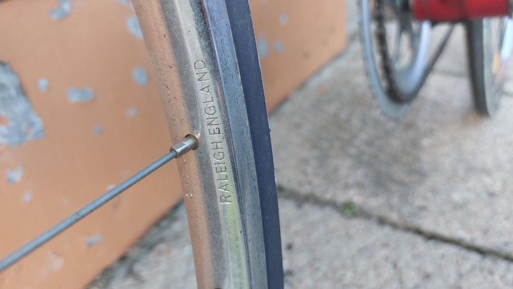 Rower szosowy Raleigh Pursuit