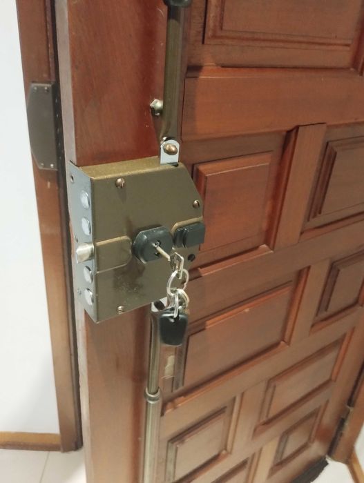 Abertura de portas, reparação de portas, mudança de fechaduras Lisboa
