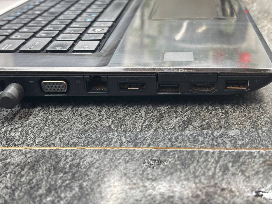 Игровой ноутбук ASUS i7 / 8ГБ / SSD / Radeon — мощный и быстрый