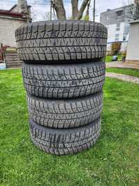 Opony zimowe Blizzak 225/60 r16 98H z felgami stalowymi