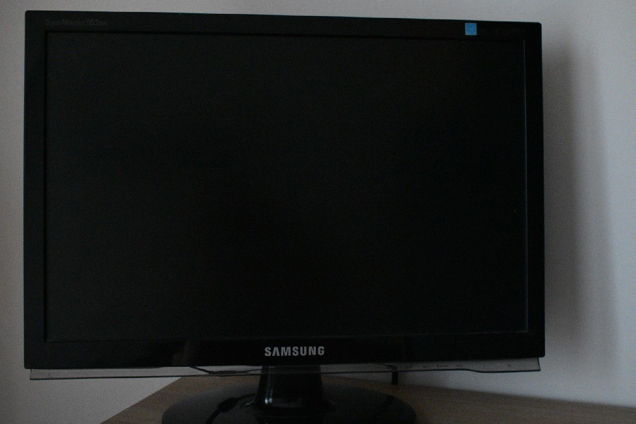 Monitor Samsung 953BW