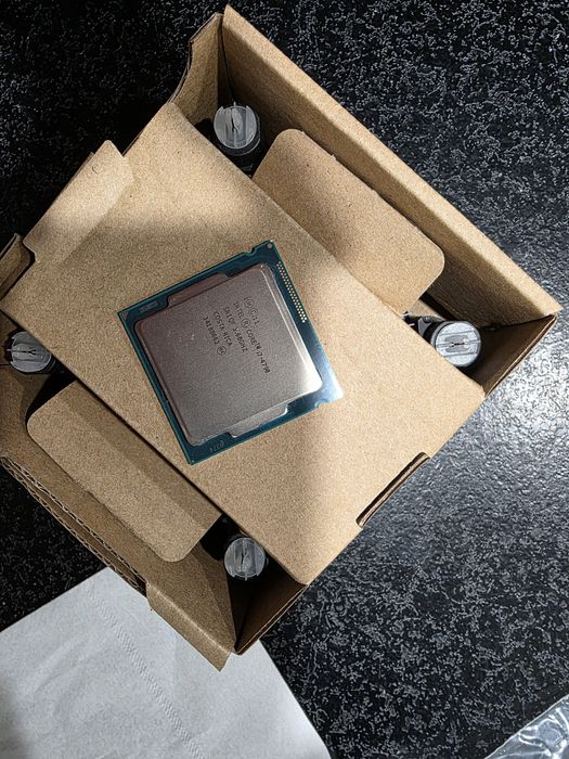 Intel core i7 4790 box + cooler Cu nowy