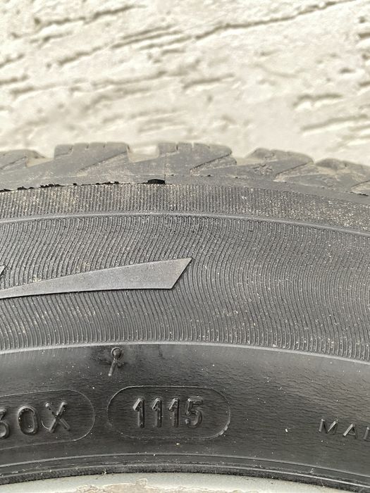 Диски бмв р 16 з резиною