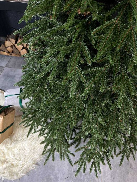 Ялинка штучна смерека