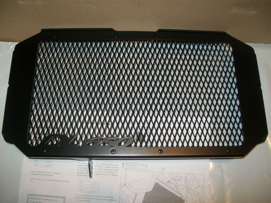 osłona chłodnicy SUZUKI DL 650 V-Strom (04>10) SW-Motech KLS.05.401.1