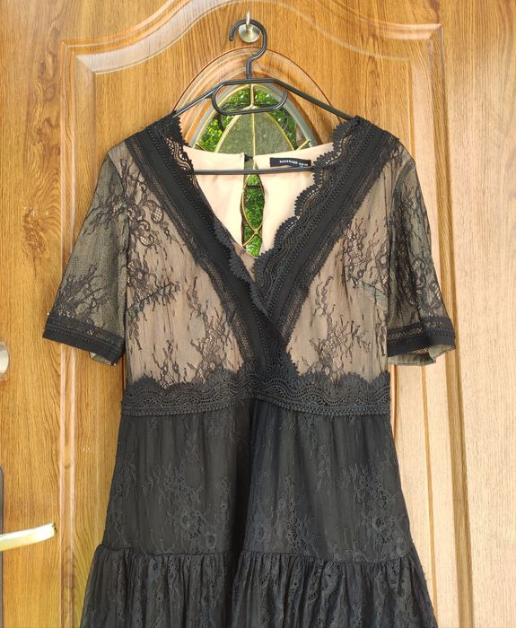 Koronkowa sukienka Reserved rozmiar M