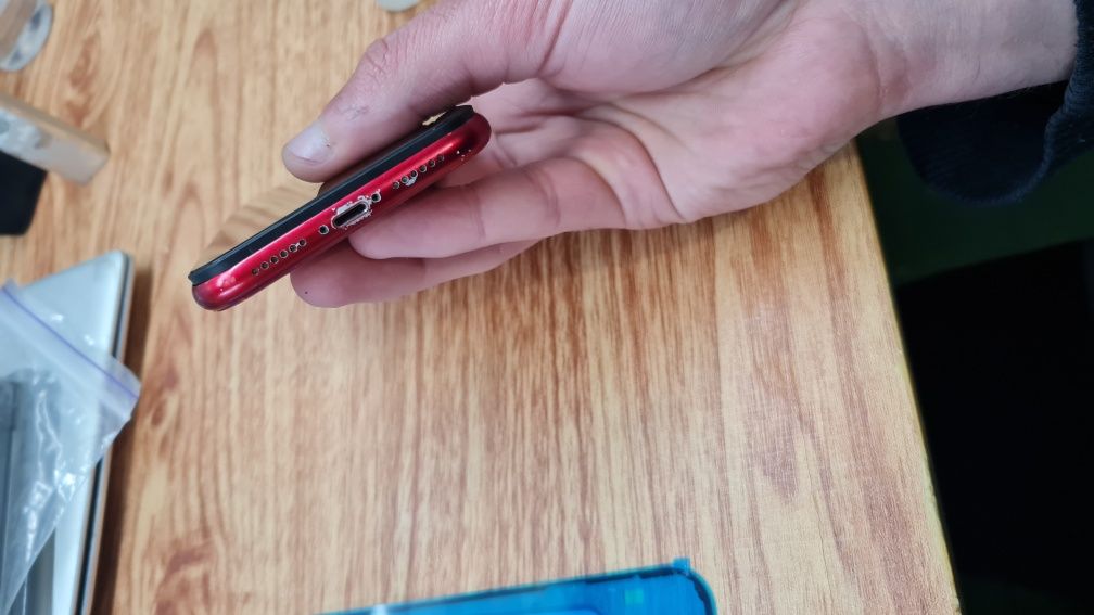 Iphone Xr 64gb Neverlock під ремонт.