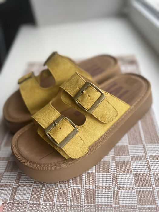 Сандалі 38розмір