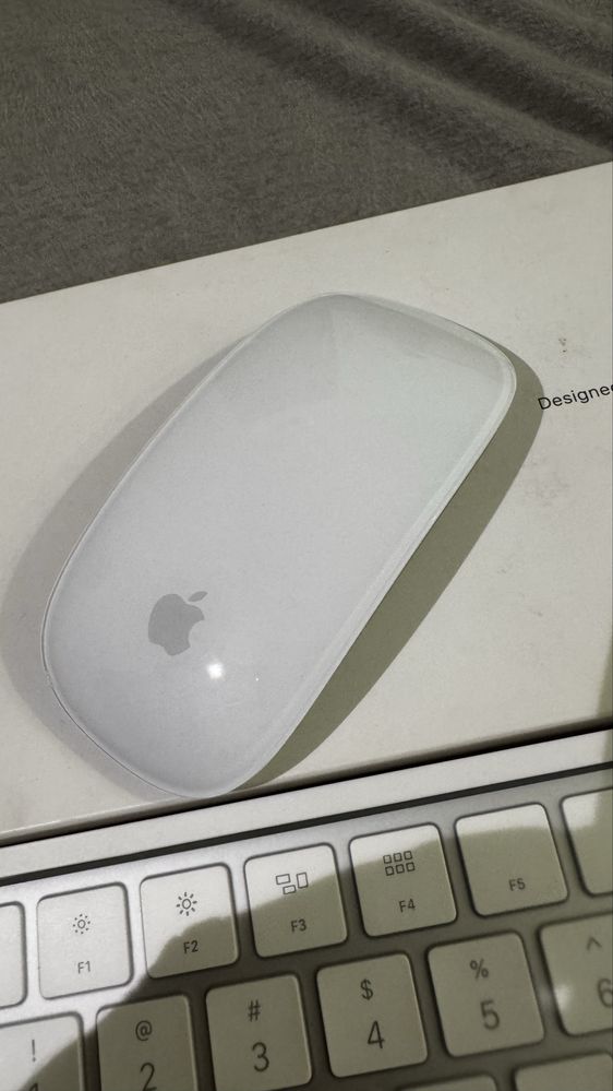 Sprzedam zestaw Apple – Klawiatura Magic Keyboard + Magic Mouse 2
