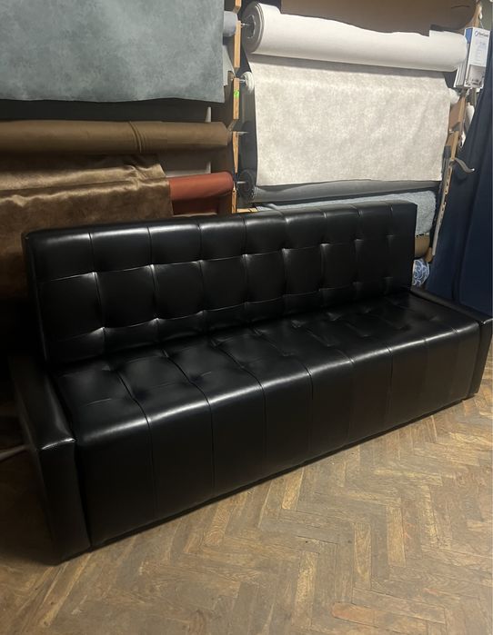 Диван офісний салон ресторан кафе бар кухню