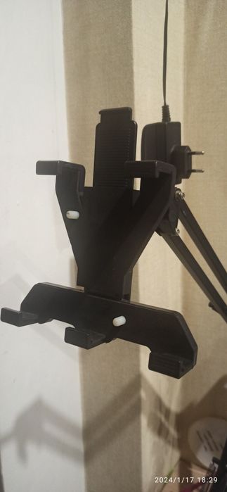 Uchwyt na tablet metalowe reg. ramię