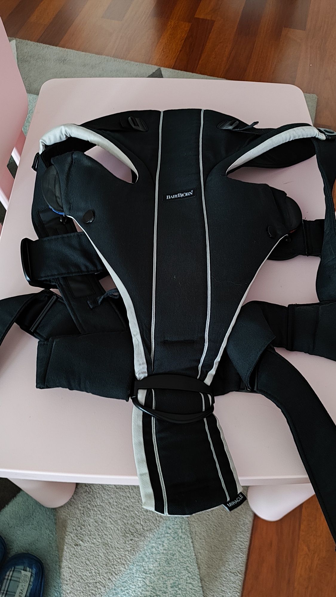 Marsupio marsupial babybjorn carrier one