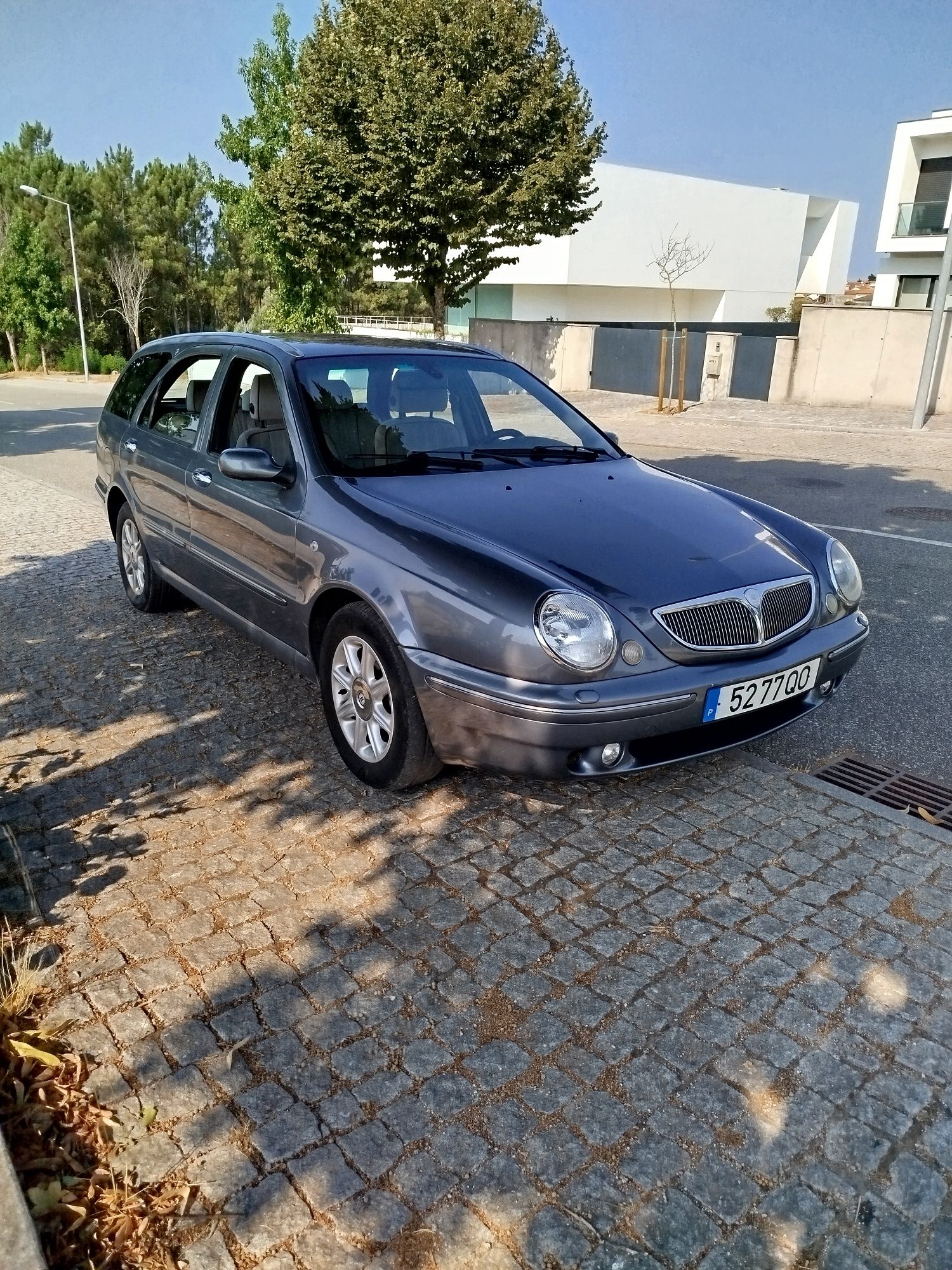Lancia Lybra 1.9 jtd, vendo ou troco