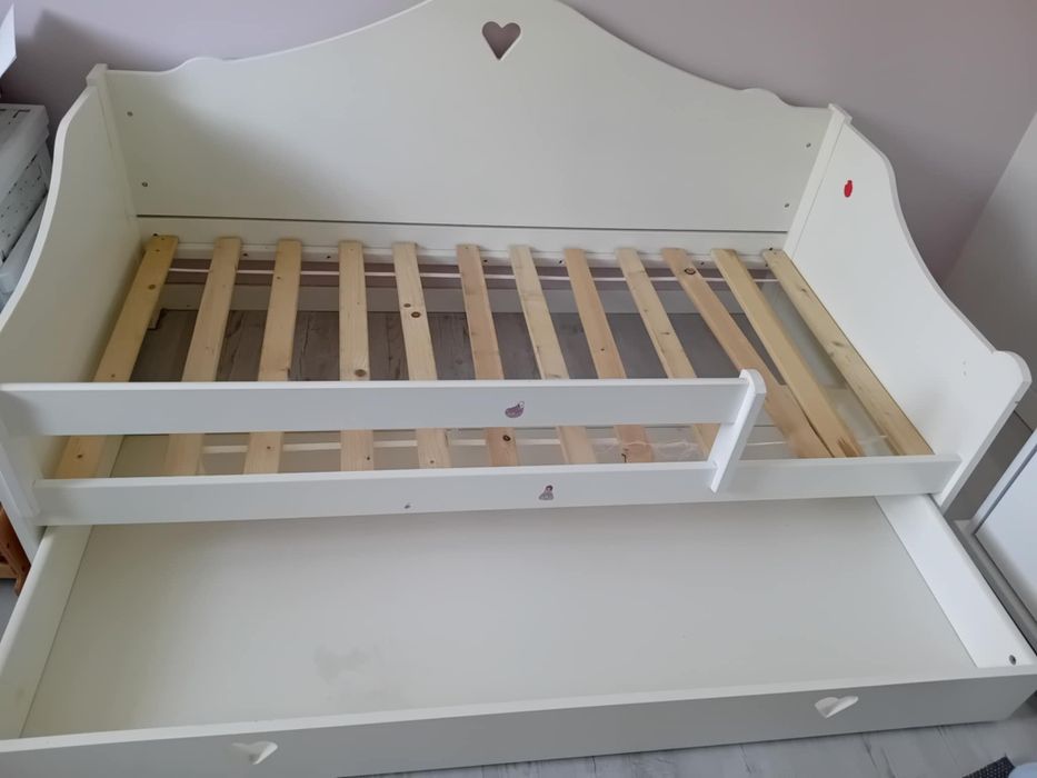 Łóżeczko dziecięce z szufladą